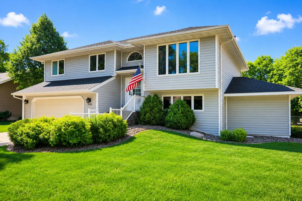 2120 SE 15th Avenue, Aberdeen, SD 57401 - #1