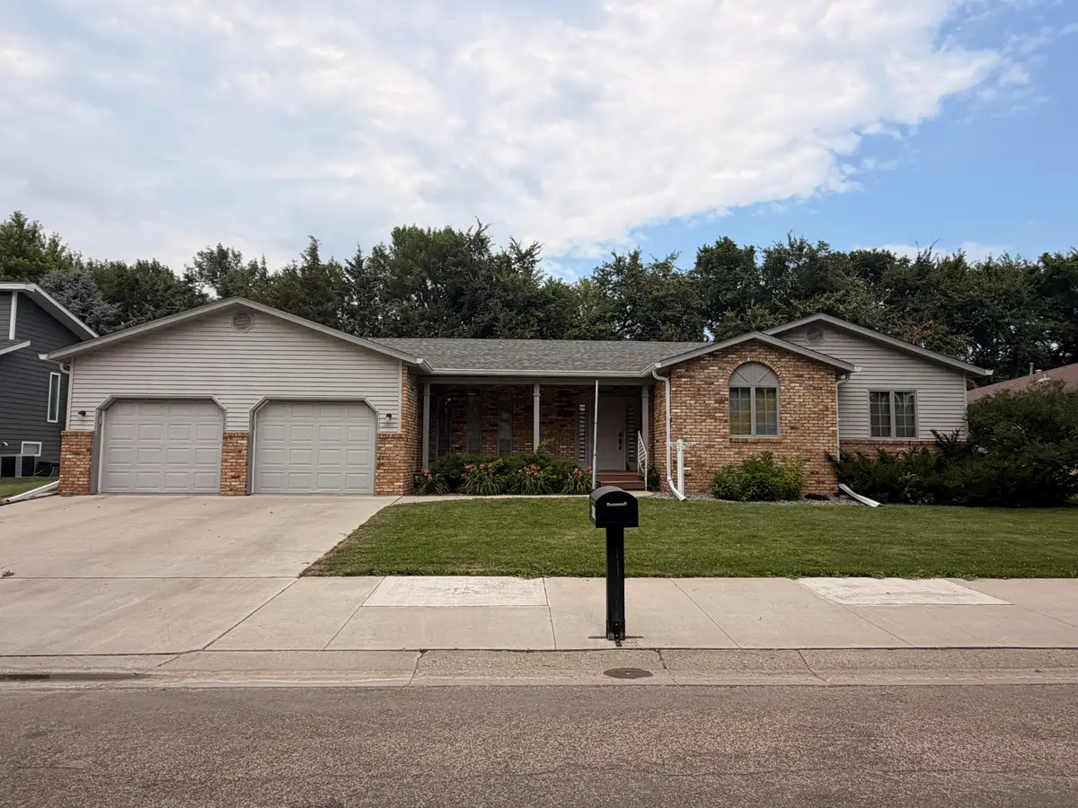 2603 13th Avenue, Aberdeen, SD 57401 - #1