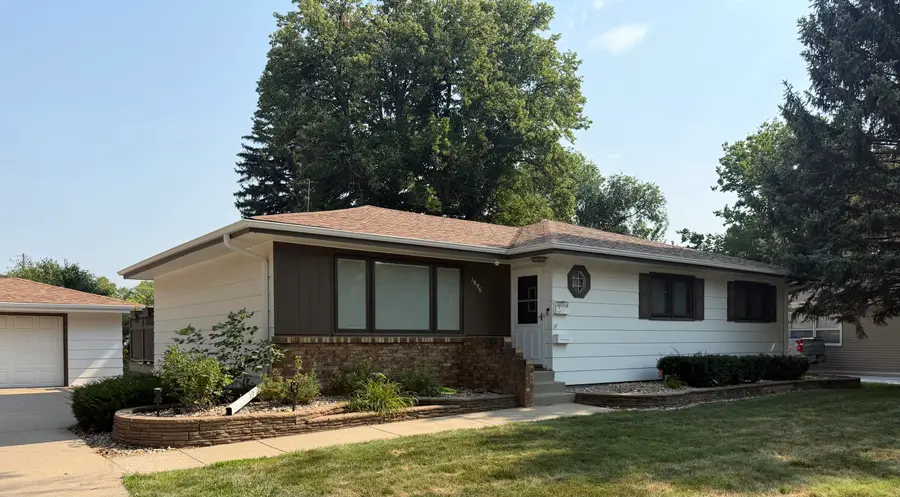 1896 Eisenhower Circle, Aberdeen, SD 57401 - #2