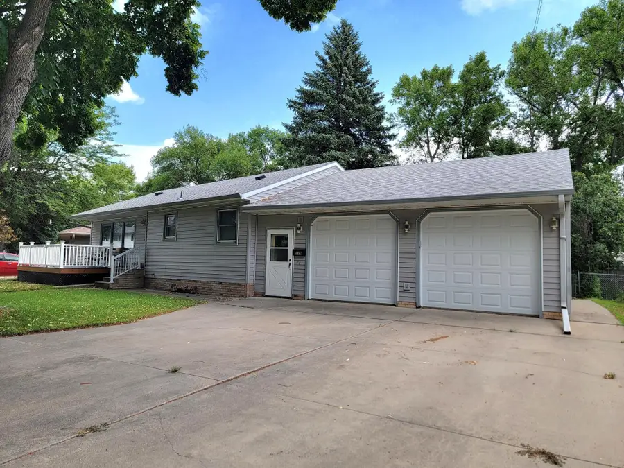 119 Elizabeth Drive, Aberdeen, SD 57401 - #2