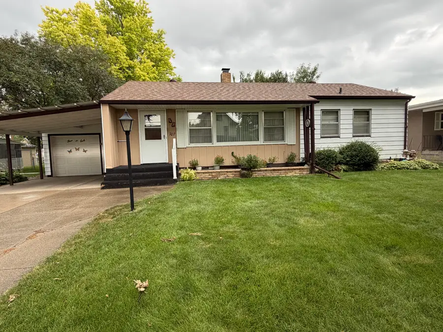 707 S 9th Street, Aberdeen, SD 57401 - #2
