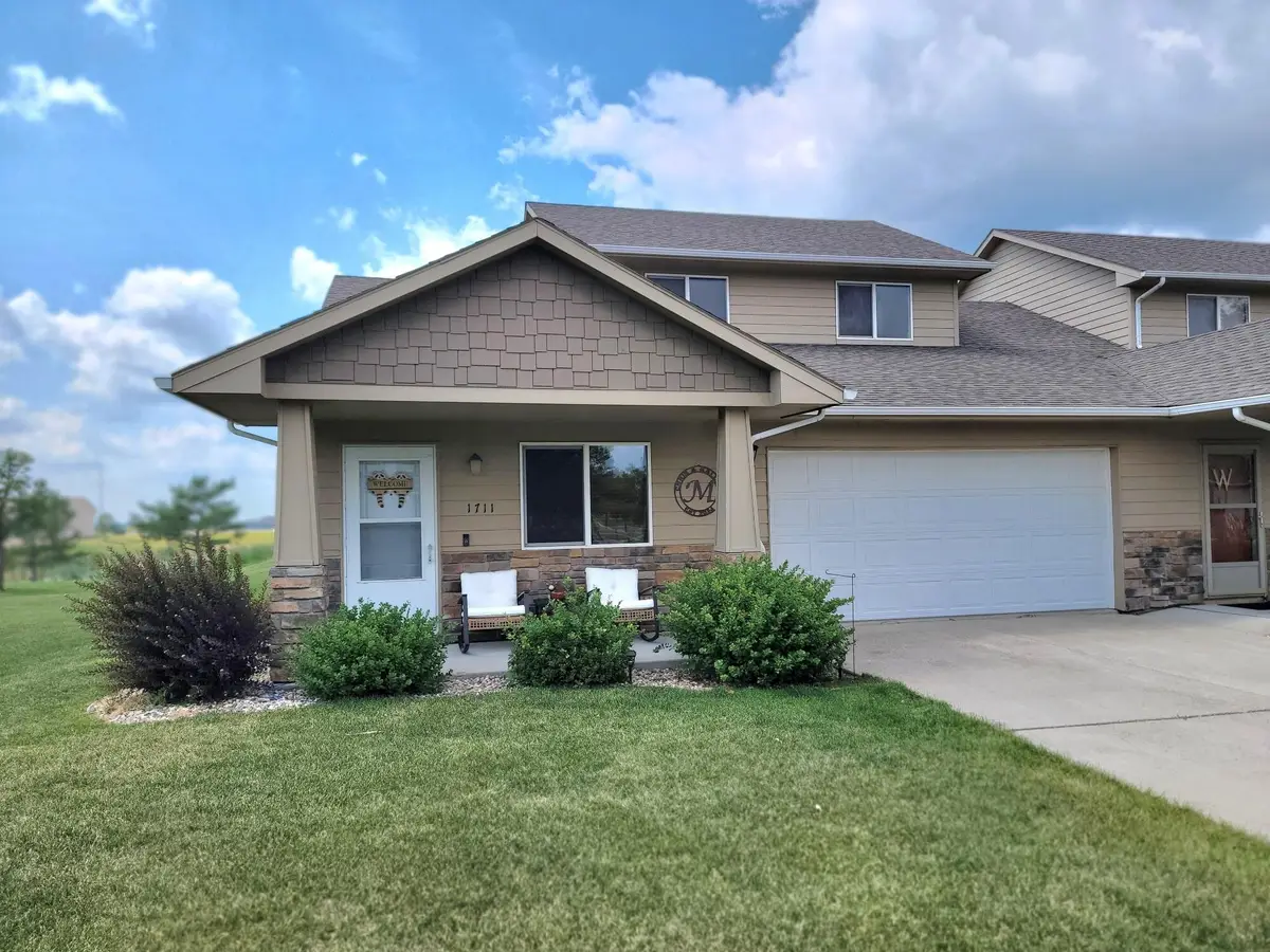 1711 Nicklaus Drive, Aberdeen, SD 57401 - #1