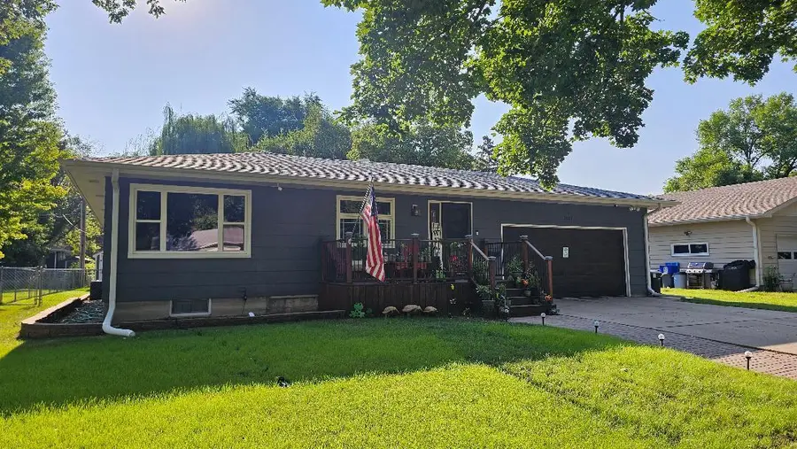 1507 S 7th Street, Aberdeen, SD 57401 - #2