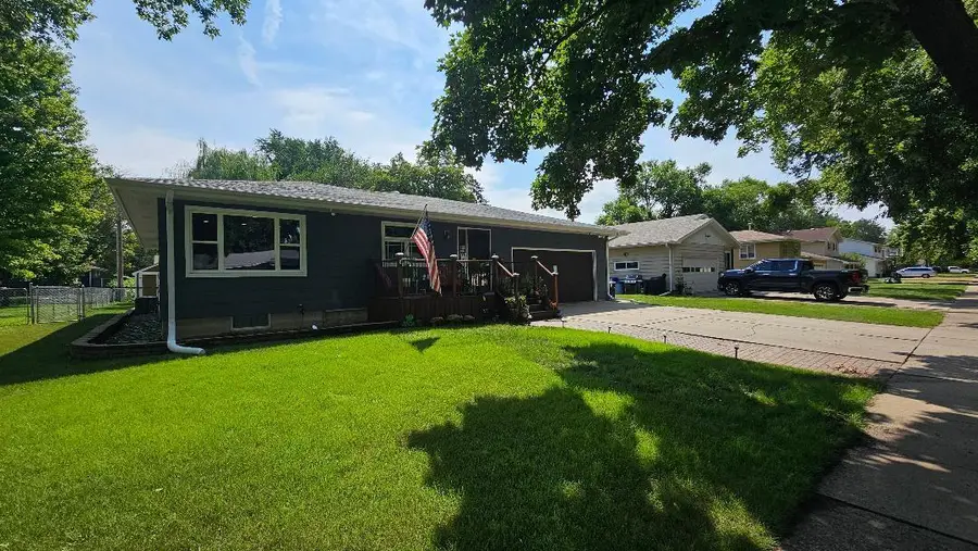 1507 S 7th Street, Aberdeen, SD 57401 - #3