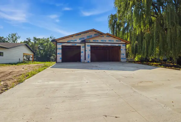 12997 Willowood Drive, Aberdeen, SD 57401
