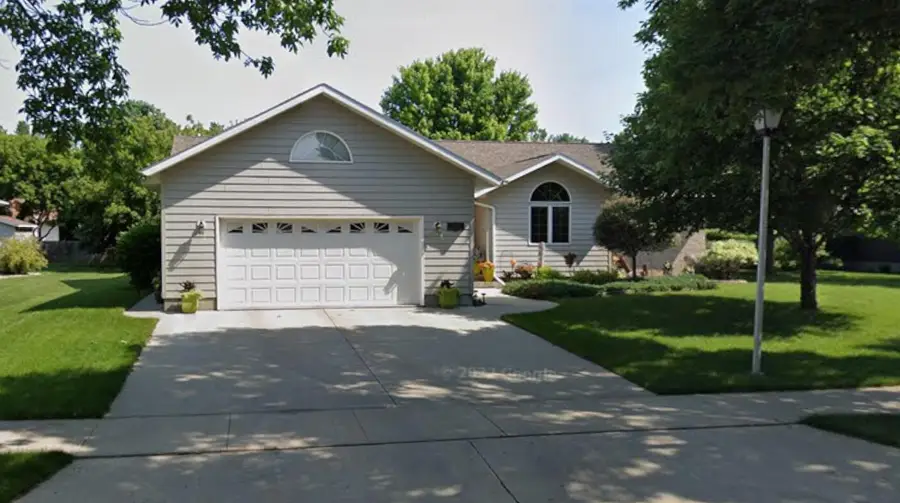 1411 Ashwood Drive, Aberdeen, SD 57401 - #2