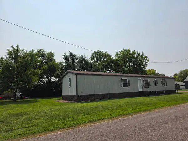 311 N 5th Street, Groton, SD 57445