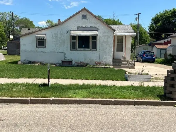 710 E 3rd Avenue, Mobridge, SD 57601