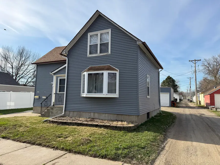 514 4th Avenue, Aberdeen, SD 57401 - #2