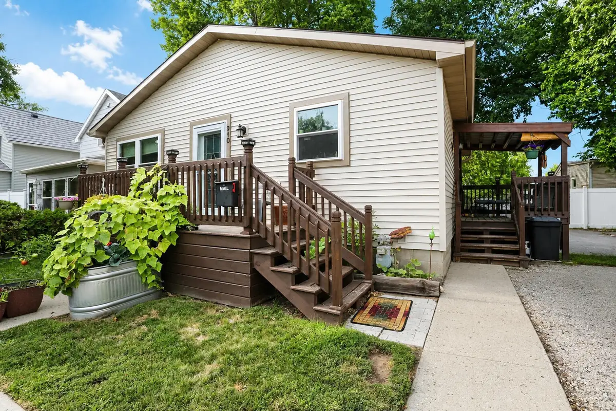 910 SW 4th Avenue, Aberdeen, SD 57401 - #1