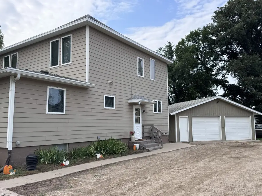 105 E 5th Street, Cresbard, SD 57435 - #2
