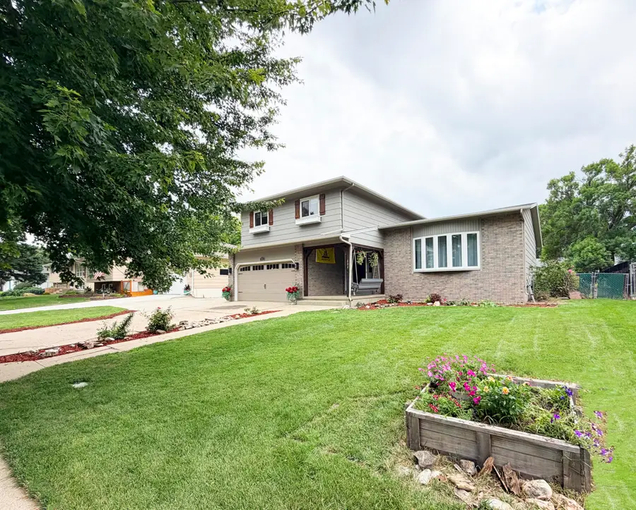 804 NE 18th Avenue, Aberdeen, SD 57401 - #3