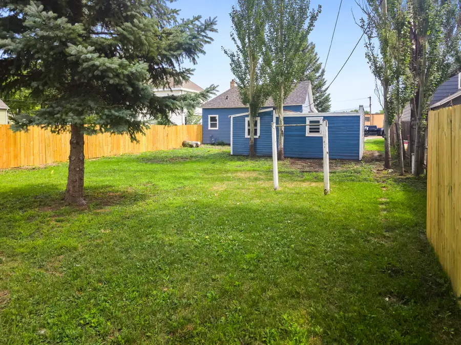 219 N 1st Street, Aberdeen, SD 57401 - #3