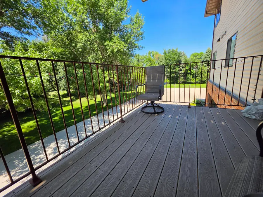 1505 E Melgaard Road, Aberdeen, SD 57401 - #3