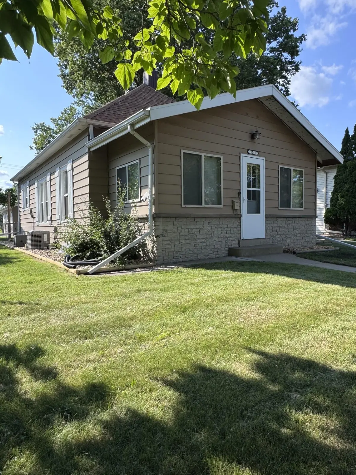 1011 N State Street, Aberdeen, SD 57401 - #1