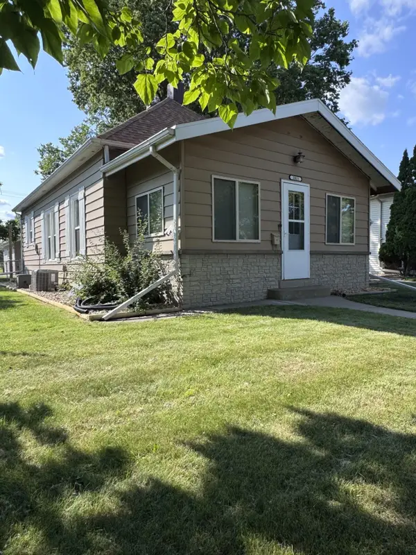 1011 N State Street, Aberdeen, SD 57401