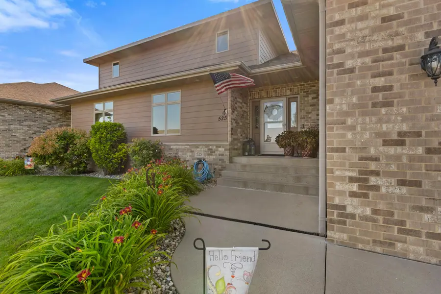525 Stewart Drive, Aberdeen, SD 57401 - #2