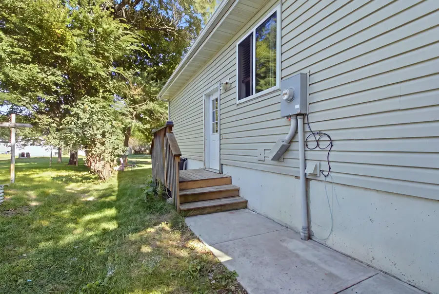 925 S 11th Street, Aberdeen, SD 57401 - #2