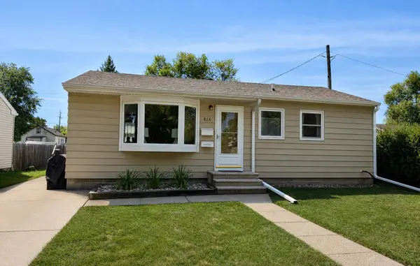 816 NE 5th Avenue, Aberdeen, SD 57401