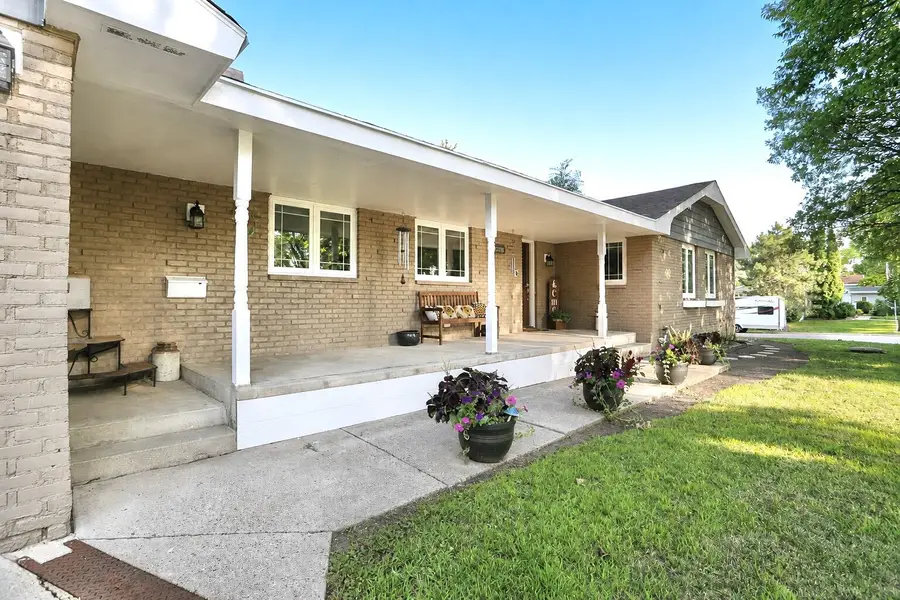 1202 N 4th Street, Aberdeen, SD 57401 - #3