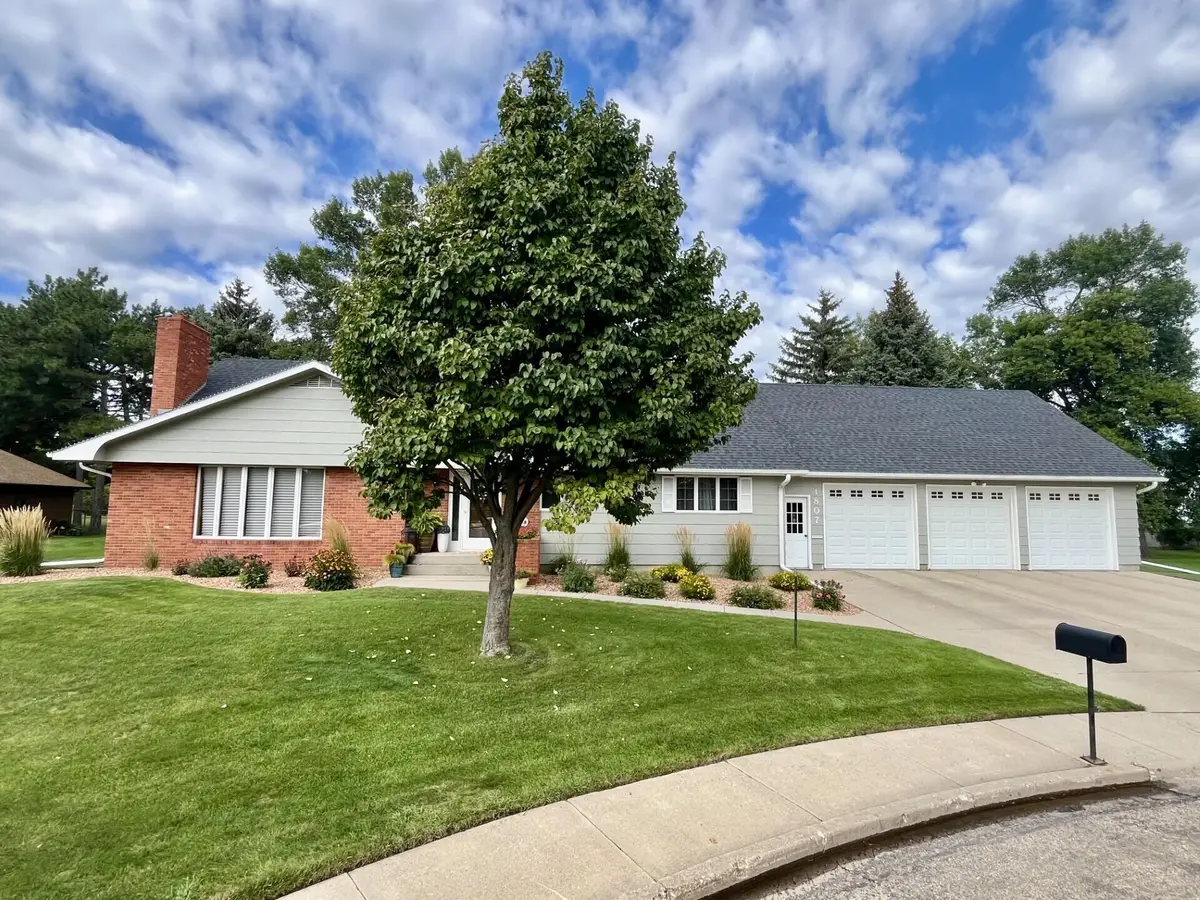 1807 N Jay Street, Aberdeen, SD 57401 - #1