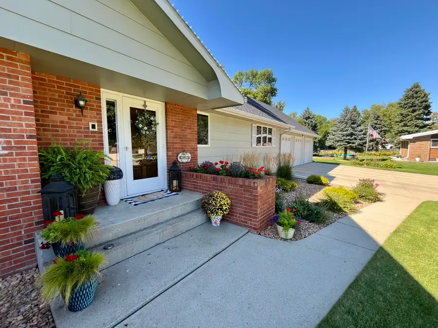 1807 N Jay Street, Aberdeen, SD 57401 - #3