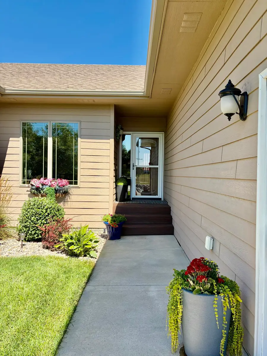 1610 Stewart Drive, Aberdeen, SD 57401 - #2