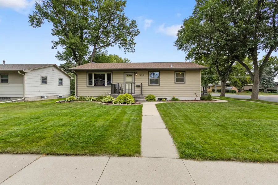 1423 S 6th Street, Aberdeen, SD 57401 - #2