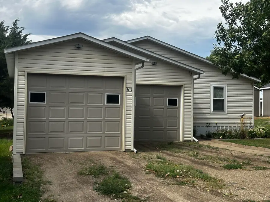 303 Ej Avenue, Selby, SD 57472 - #3