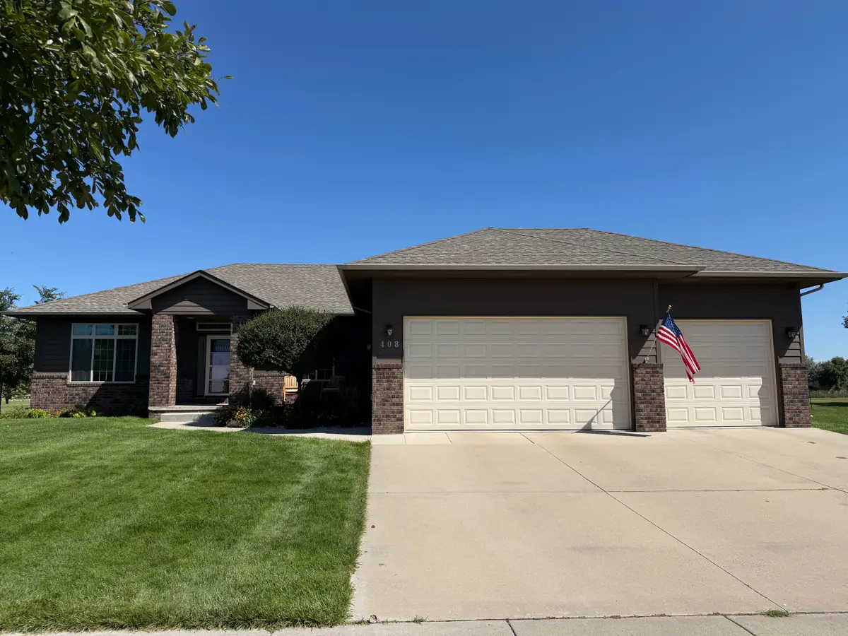 408 W Palmer Circle, Aberdeen, SD 57401 - #1