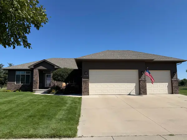 408 W Palmer Circle, Aberdeen, SD 57401