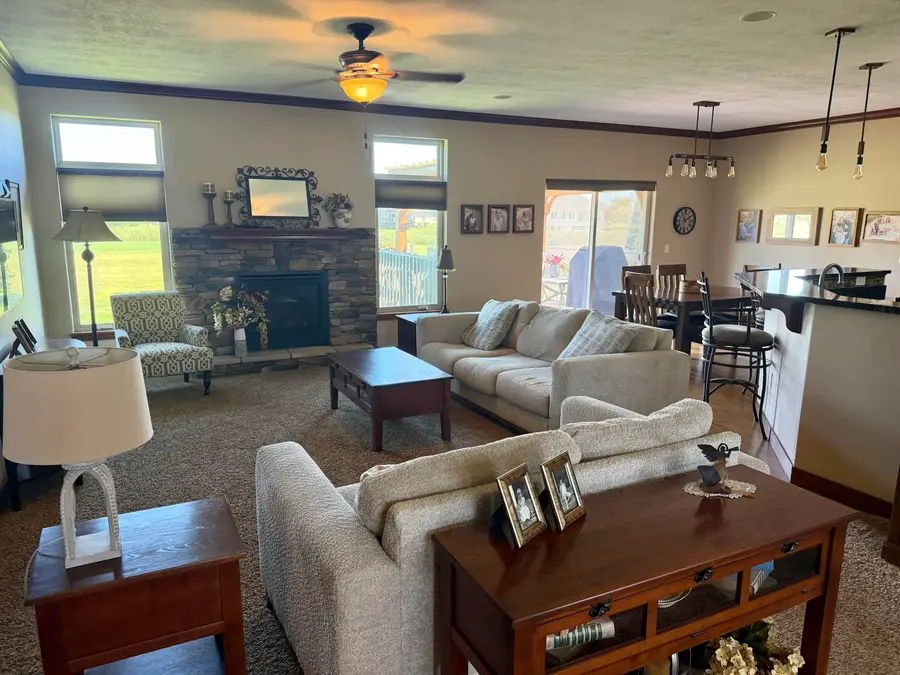 408 W Palmer Circle, Aberdeen, SD 57401 - #3