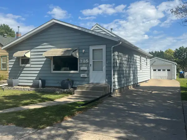 705 S 10th Street, Aberdeen, SD 57401