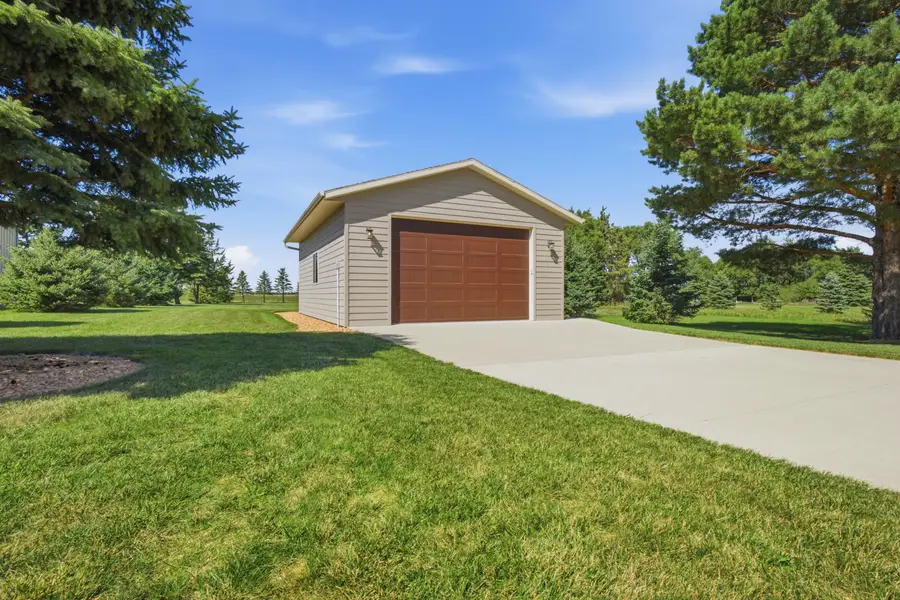 262 S Sunset Drive, Ipswich, SD 57451 - #2