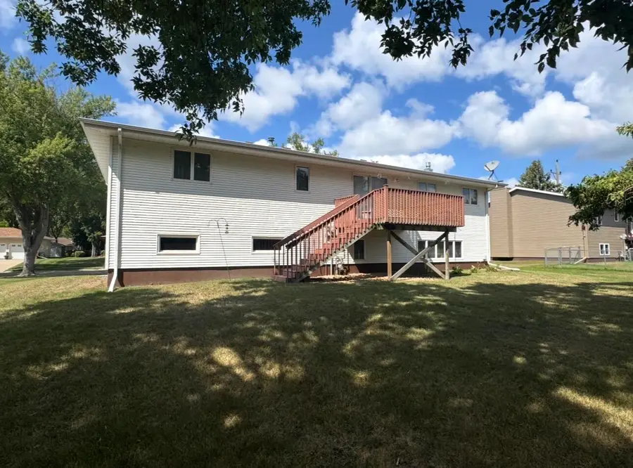 211 NE 22nd Avenue, Aberdeen, SD 57401 - #3