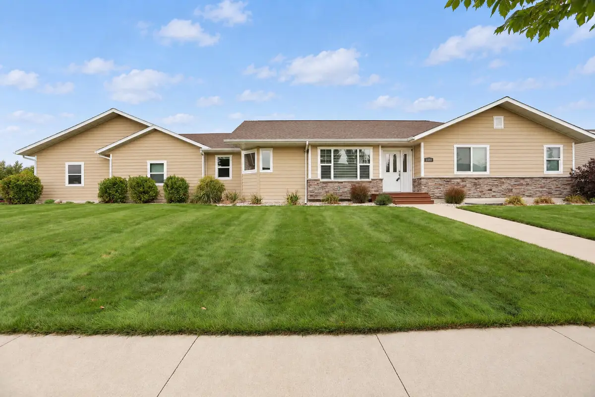 1107 NE 28th Avenue, Aberdeen, SD 57401 - #1