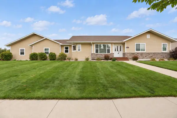 1107 NE 28th Avenue, Aberdeen, SD 57401