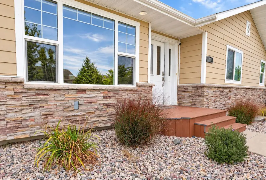 1107 NE 28th Avenue, Aberdeen, SD 57401 - #2