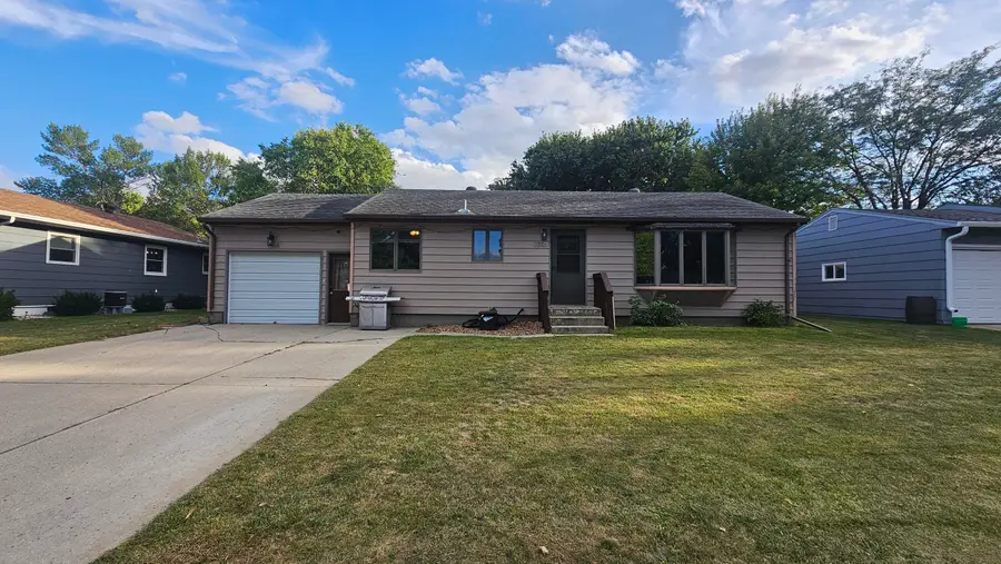 1316 5th Avenue, Aberdeen, SD 57401 - #2