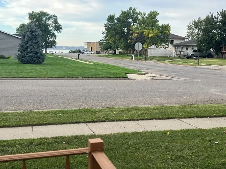 918 8th Street, Mobridge, SD 57601 - #3