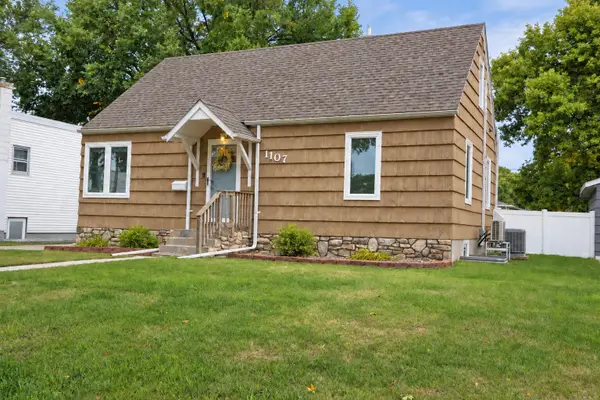 1107 N 2nd Street, Aberdeen, SD 57401