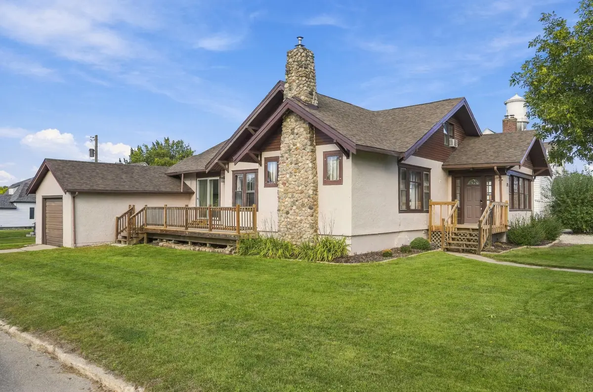 20 10th Avenue, Webster, SD 57274 - #1