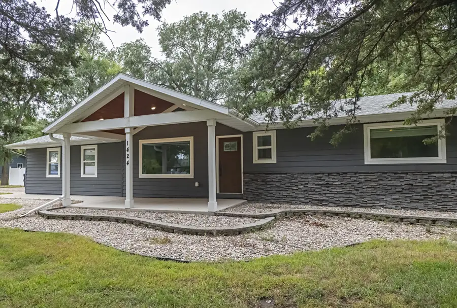 1424 S Melgaard Road, Aberdeen, SD 57401 - #2
