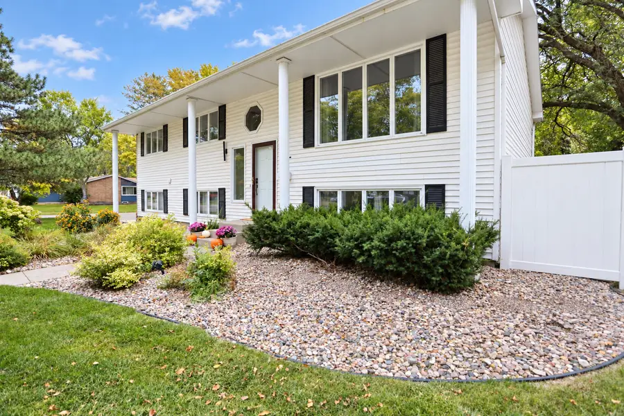 1703 S 7th Street, Aberdeen, SD 57401 - #2