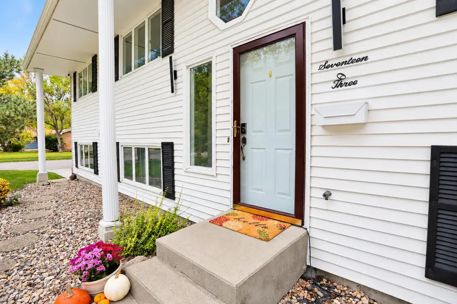 1703 S 7th Street, Aberdeen, SD 57401 - #3