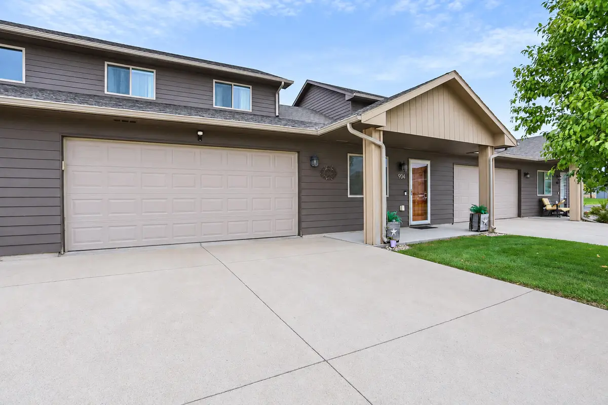 904 Villa Drive, Aberdeen, SD 57401 - #1