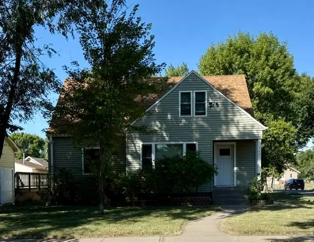 302 S Harrison Street, Aberdeen, SD 57401 - #1