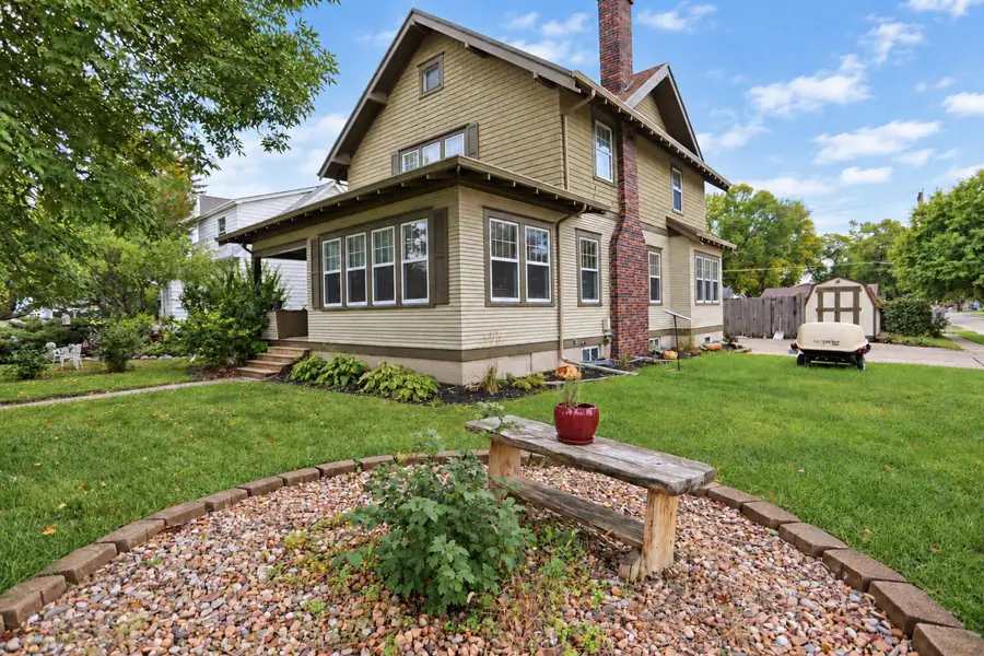 923 N Main Street, Aberdeen, SD 57401 - #2