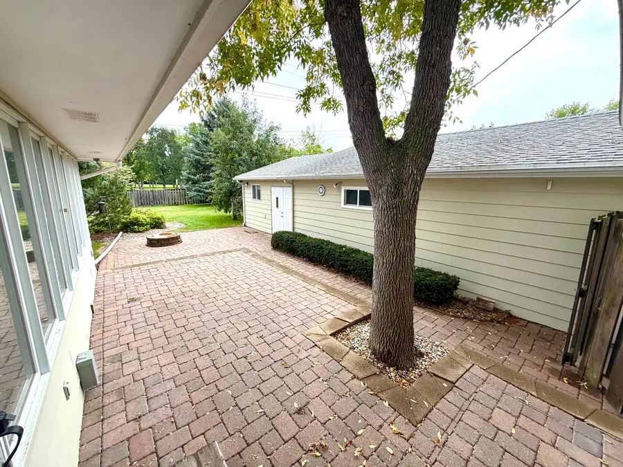 1733 Marshall Road, Aberdeen, SD 57401 - #2