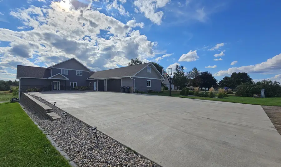12761 Richmond Lane, Aberdeen, SD 57401 - #2